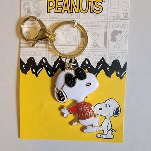 NEW 2025 Peanuts SNOOPY Joe Cool Snoopy Keychain Black Rhinestones Sunglasses
